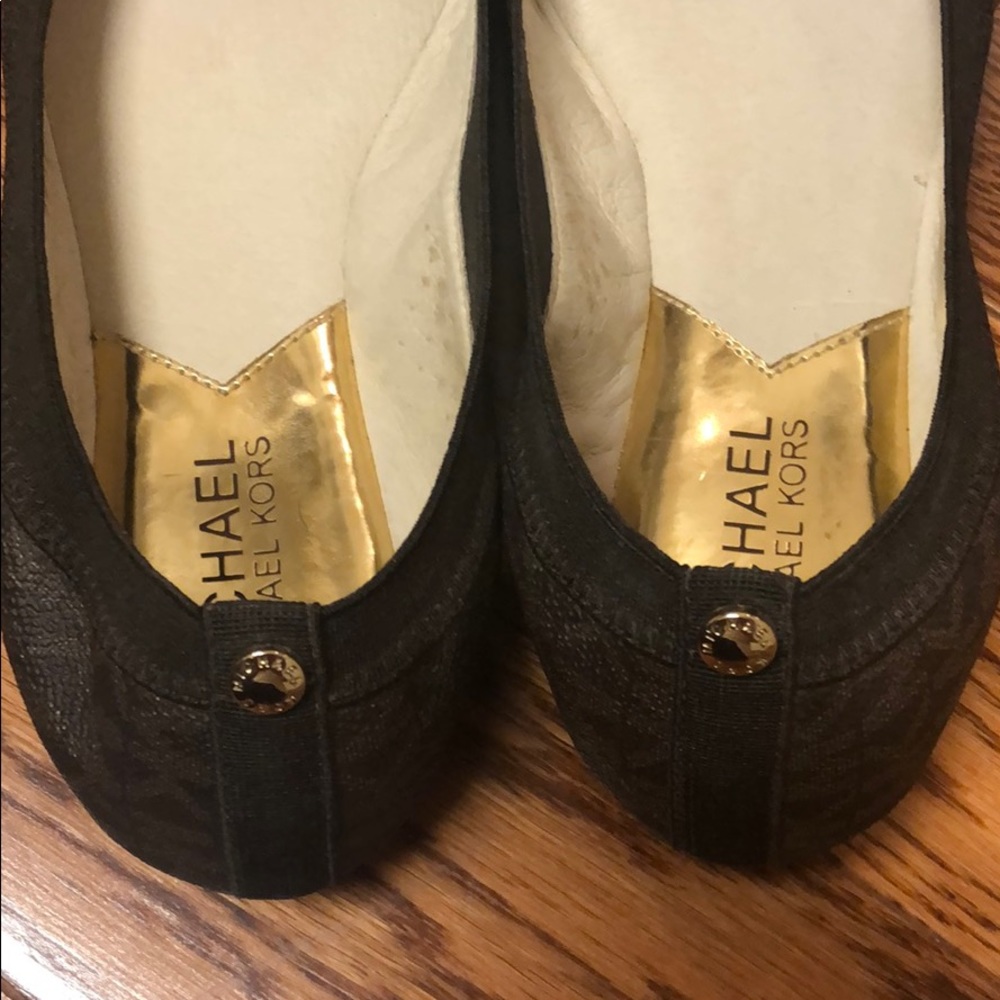 Flats - Picture 4 of 5